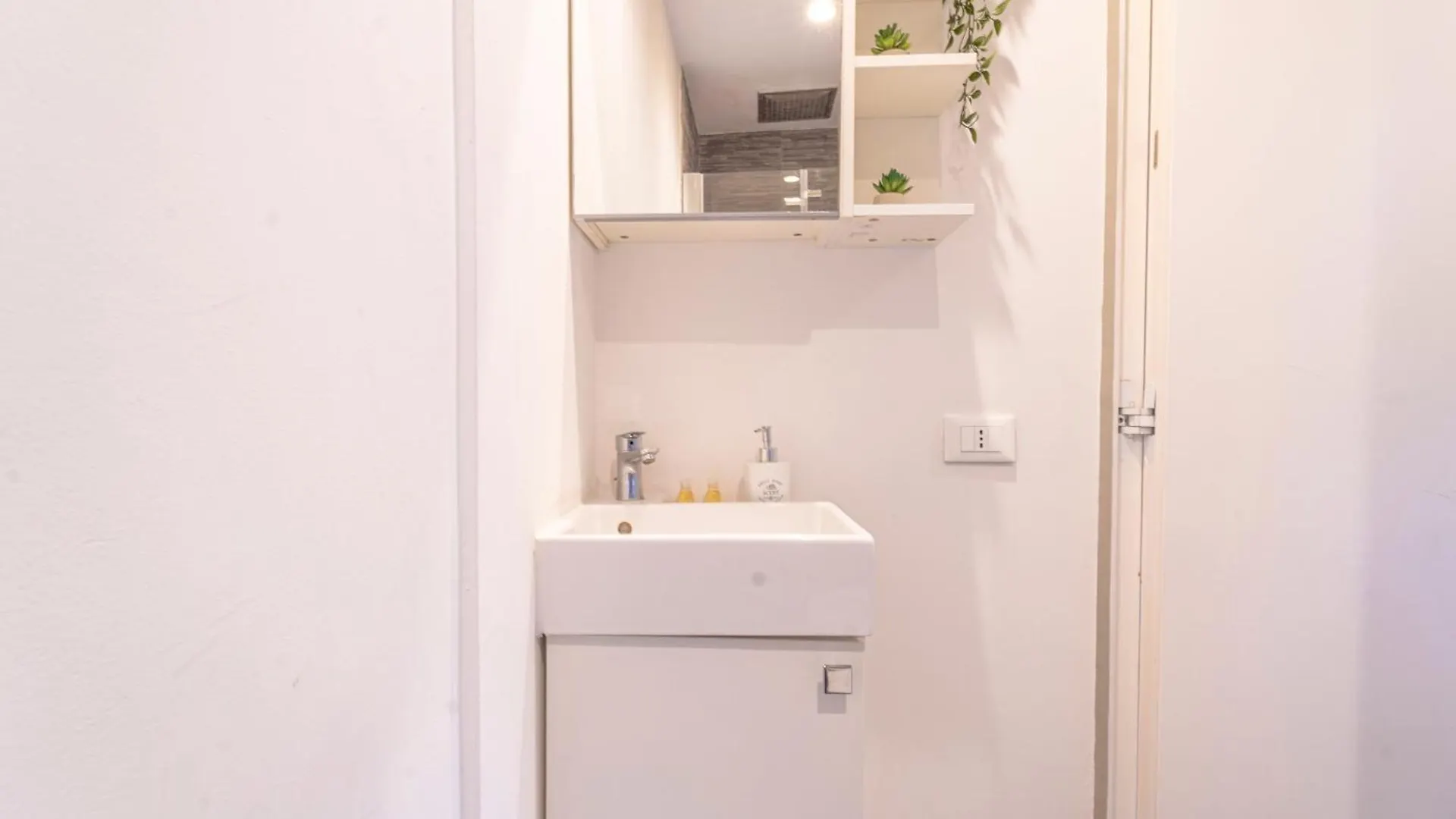 Luxury Studio In Porta Romana - Romano 15 Milan Apartment